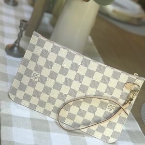 LV Clutch/Pouch